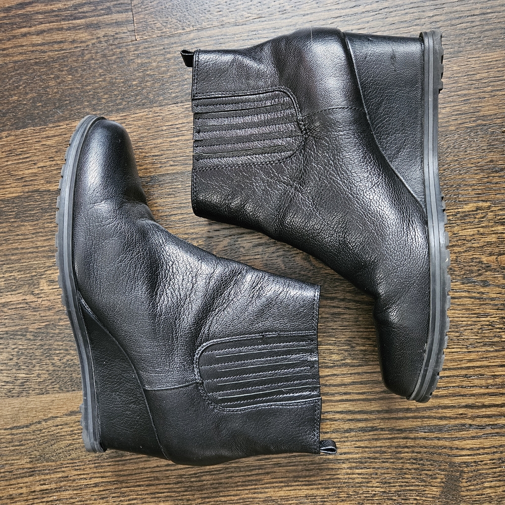 Ellen Tracy Textured Black Wedge Booties Sz 8